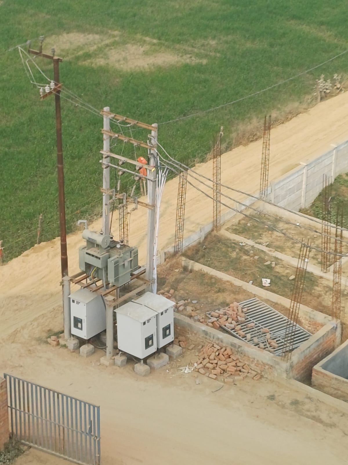 Electricity infrastructure at Defence Vedic City